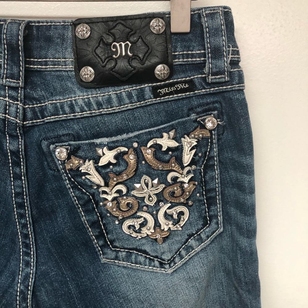 | Miss Me | cuffed capri jeans. Size 27.
